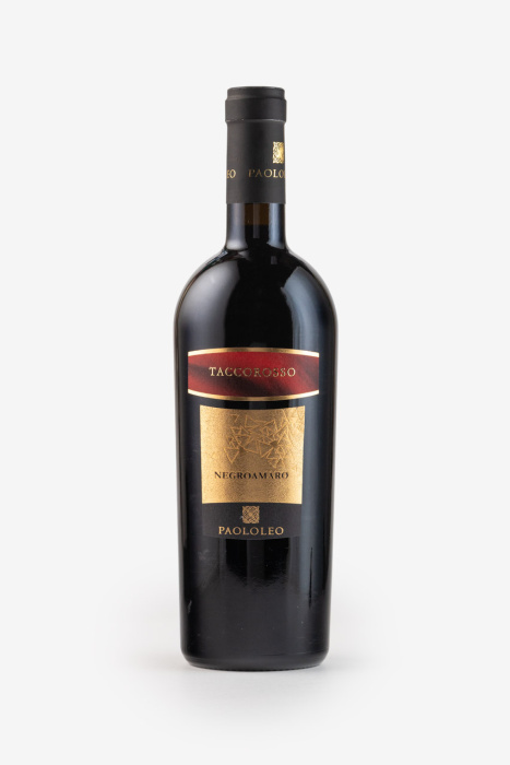 Вино Паололео Таккороссо Негроамаро, красное, полусухое, 0.75л