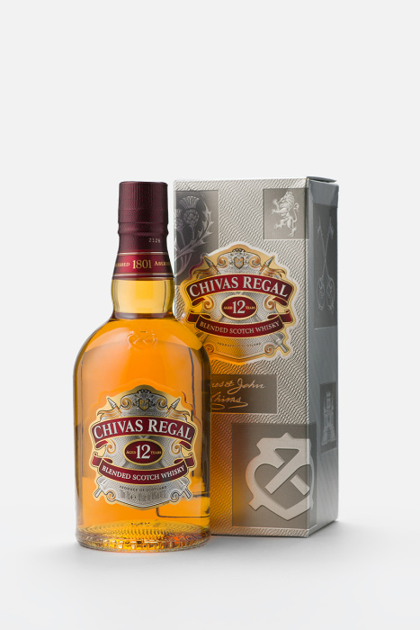 Виски Чивас Ригал 12 лет, в подарочной упаковке, 0.7л