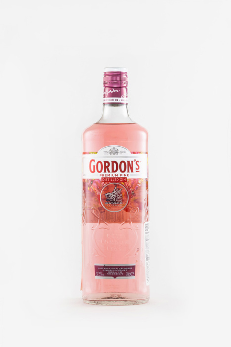 Спиртной напиток на основе джина Гордонс Пинк, 0.7л