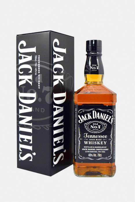 Виски Джек Дениелс, в подарочной упаковке, 0.7л